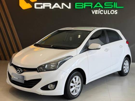HYUNDAI HB20 1.6 COMFORT PLUS 16V FLEX 4P MANUAL HYUNDAI HB20 1.6 COMFORT PLUS 16V FLEX 4P MANUAL